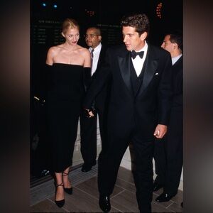 Norma Kamali CBK Black Strapless Fitted Sheath Dress Stretch Jersey Size Medium